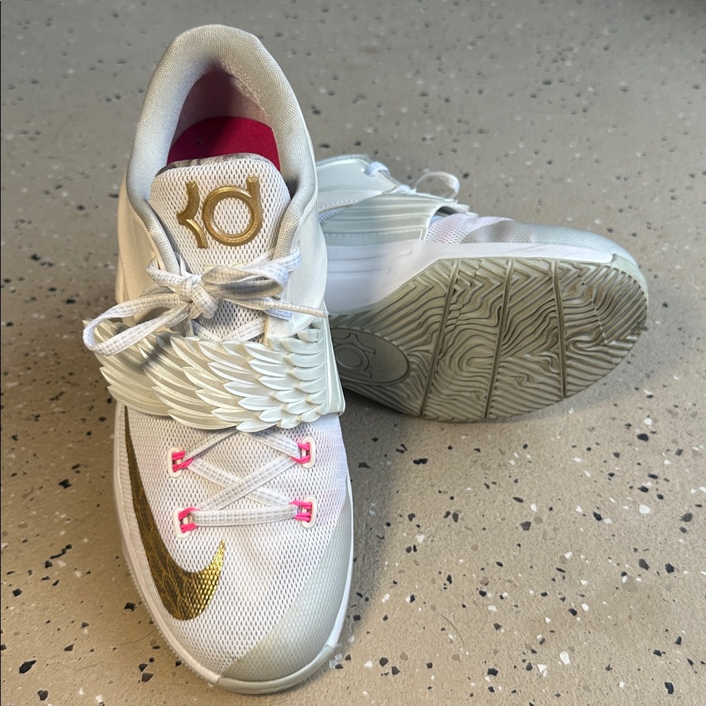Nike KD 7 Aunt Pearl women’s size 7Y